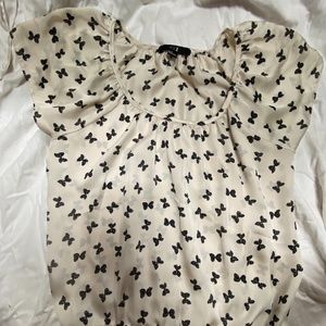 XXI Medium Beige Blouse with Bow Design Size Medium